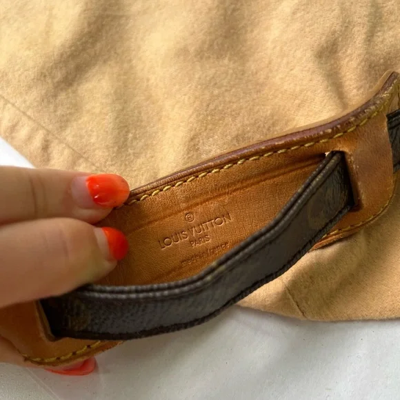 Louis Vuitton Danube MM Crossbody - Picture 9 of 15